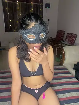 Snapshot of Love_Birds00 chatting on July 1, 9:33 am Love Birds00 online show from July 1, 9:33 am