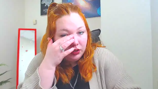 Snapshot of Aillia-Rous chatting on April 16, 6:25 am Aillia-Rous online show from April 16, 6:25 am
