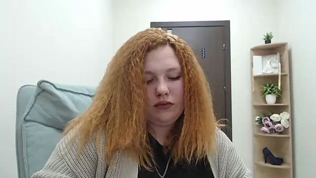 Snapshot of Aillia-Rous chatting on April 23, 12:29 pm Aillia-Rous online show from April 23, 12:29 pm