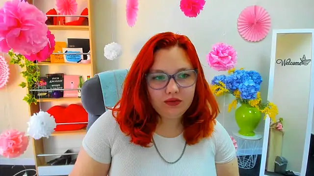 Snapshot of Aillia-Rous chatting on June 17, 6:38 am Aillia-Rous online show from June 17, 6:38 am