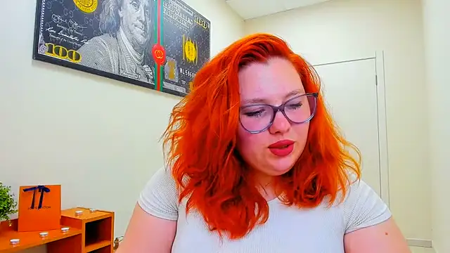 Snapshot of Aillia-Rous chatting on June 19, 7:01 am Aillia-Rous online show from June 19, 7:01 am