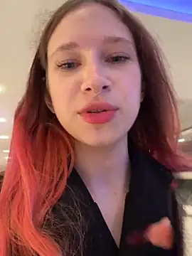 Snapshot of michelle_lovique chatting on May 22, 8:21 am michelle lovique online show from May 22, 8:21 am