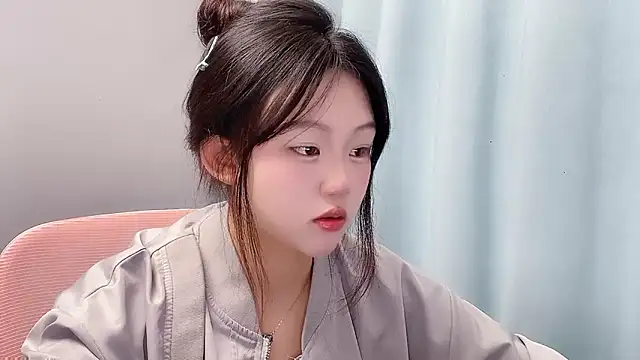Lilababy00 online show from April 26, 2:09 am