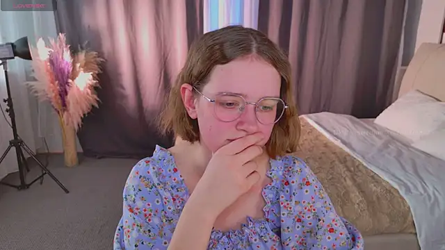 FreeHarmony  online show from April 9, 3:28 pm