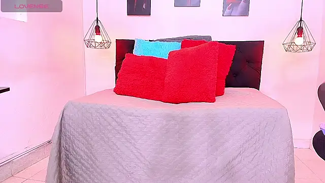 hilary banks1 online show from July 11, 4:48 am