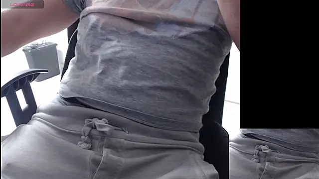 RoyXxx7 online show from April 30, 1:50 pm