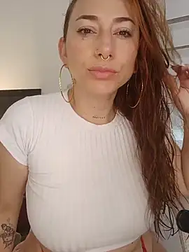 Snapshot of mollysweetx chatting on May 8, 7:41 pm mollysweetx online show from May 8, 7:41 pm