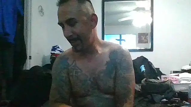 Snapshot of tenser59 chatting on April 15, 2:13 pm tenser59 online show from April 15, 2:13 pm