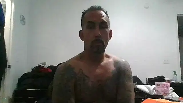 Snapshot of tenser59 chatting on April 19, 1:32 pm tenser59 online show from April 19, 1:32 pm