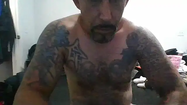 Snapshot of tenser59 chatting on April 19, 7:05 pm tenser59 online show from April 19, 7:05 pm