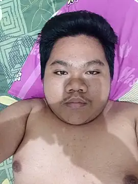 Snapshot of gn4rly_ chatting on April 30, 3:07 pm gn4rly online show from April 30, 3:07 pm
