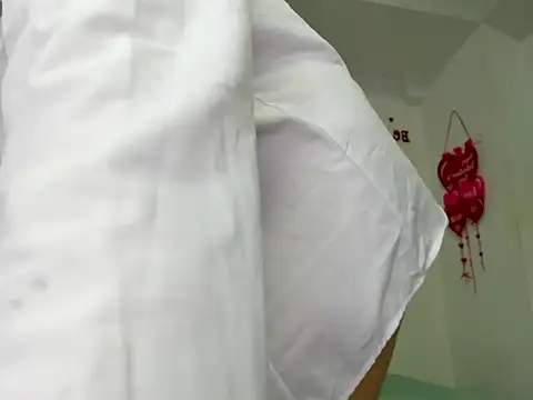 Carolinaa-03 online show from April 9, 11:43 pm