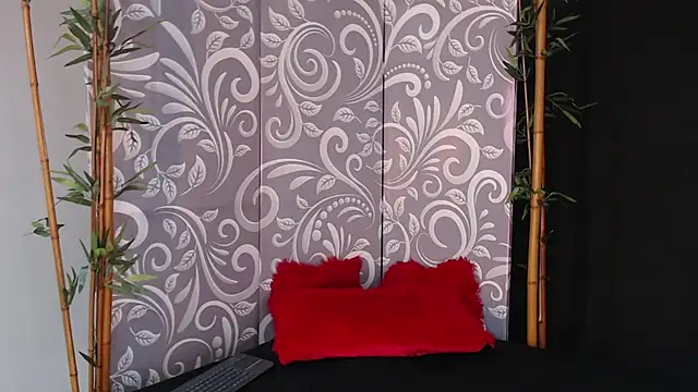 Snapshot of NatashaLuxy chatting on June 15, 2:52 pm NatashaLuxy online show from June 15, 2:52 pm