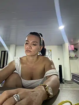 Snapshot of valery_fitt chatting on May 27, 11:29 am valery fitt online show from May 27, 11:29 am