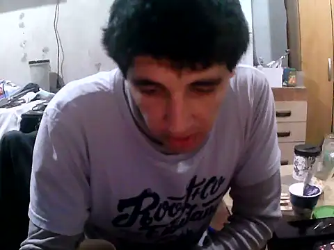 Snapshot of uriakela12 chatting on June 8, 9:37 pm uriakela12 online show from June 8, 9:37 pm