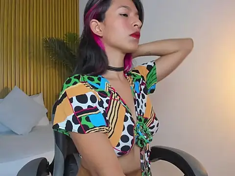 Snapshot of rosalita4_ chatting on April 13, 7:19 pm rosalita4 online show from April 13, 7:19 pm