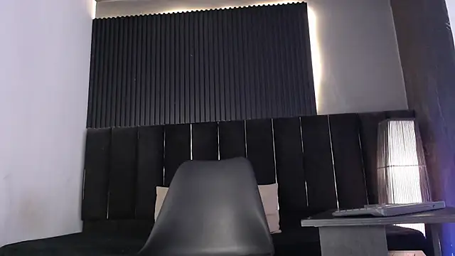 Snapshot of Logan_Steel chatting on June 17, 3:57 pm Logan Steel online show from June 17, 3:57 pm