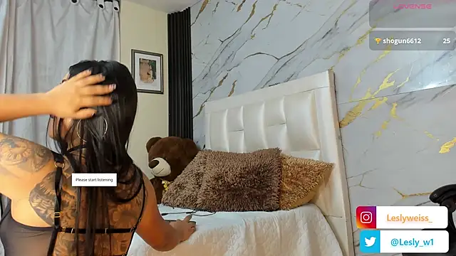 Snapshot of lesly1w chatting on June 15, 11:45 am lesly1w online show from June 15, 11:45 am