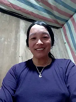 Snapshot of vanlucky2 chatting on April 20, 1:25 pm vanlucky2 online show from April 20, 1:25 pm