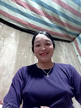 Snapshot of vanlucky2 chatting on May 5, 11:40 am vanlucky2 online show from May 5, 11:40 am