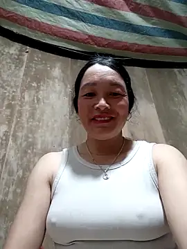 Snapshot of vanlucky2 chatting on May 5, 11:46 pm vanlucky2 online show from May 5, 11:46 pm