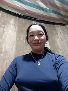 Snapshot of vanlucky2 chatting on May 11, 2:45 pm vanlucky2 online show from May 11, 2:45 pm