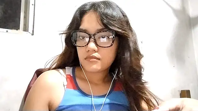 Snapshot of OliviaCarchi chatting on May 15, 10:22 am OliviaCarchi online show from May 15, 10:22 am