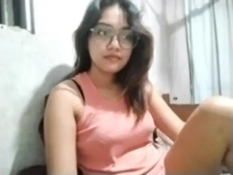 Snapshot of OliviaCarchi chatting on July 10, 10:40 am OliviaCarchi online show from July 10, 10:40 am
