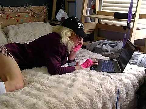 sexysassyNaralie online show from April 22, 12:46 am