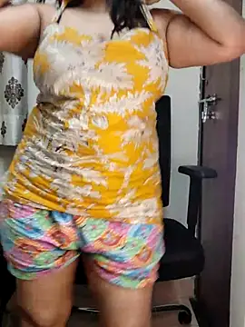 Snapshot of Aysha_69 chatting on July 10, 4:20 pm Aysha 69 online show from July 10, 4:20 pm