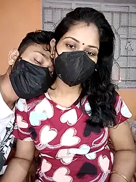 Snapshot of hornycouple096 chatting on April 30, 10:43 am hornycouple096 online show from April 30, 10:43 am