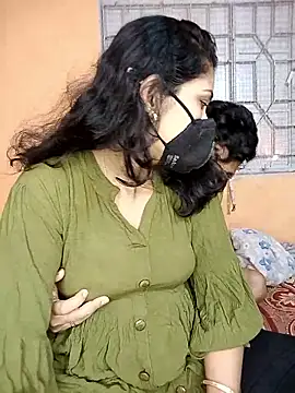 Snapshot of hornycouple096 chatting on May 1, 10:31 am hornycouple096 online show from May 1, 10:31 am