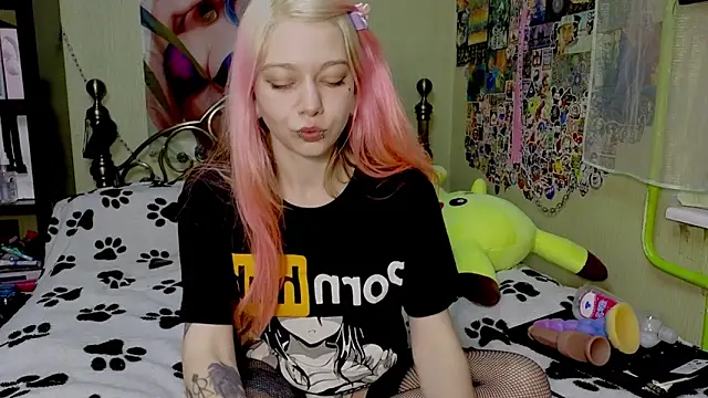 Sansarella online show from March 20, 5:15 pm