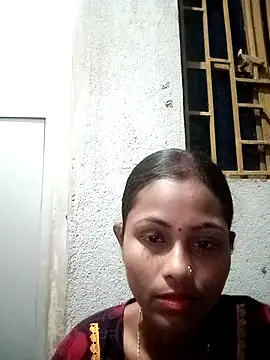 amishaah92 online show from April 8, 8:31 pm