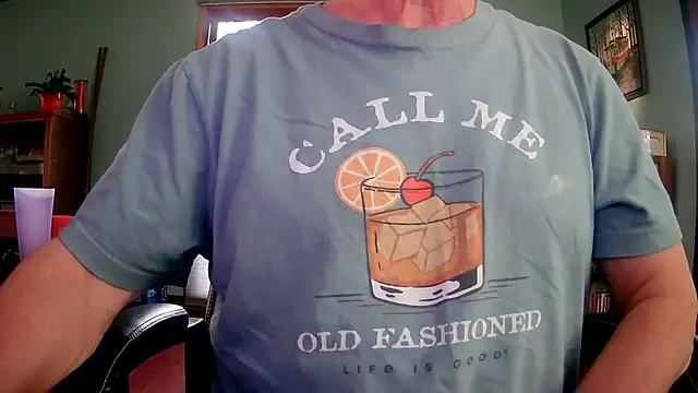 ilundercover online show from April 17, 11:35 am