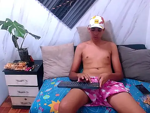 Lukaz Caballero online show from May 2, 4:23 pm