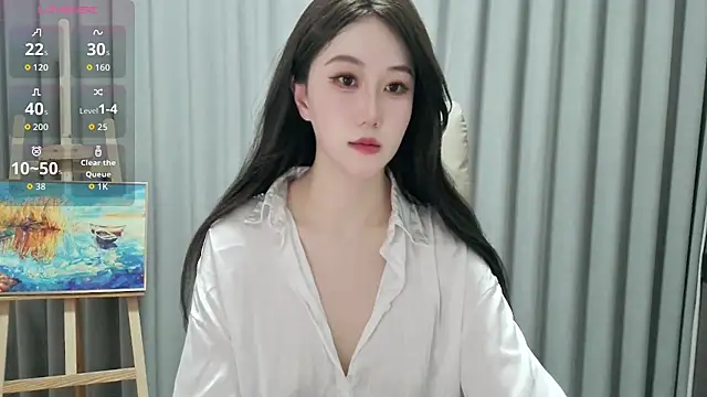 Snapshot of LUNYI-CC chatting on May 28, 10:45 am LUNYI-CC online show from May 28, 10:45 am