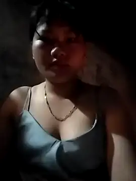Snapshot of giahan1 chatting on May 3, 1:44 am giahan1 online show from May 3, 1:44 am