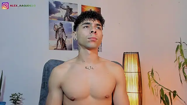 Snapshot of Alex_zt7 chatting on June 24, 2:05 pm Alex zt7 online show from June 24, 2:05 pm