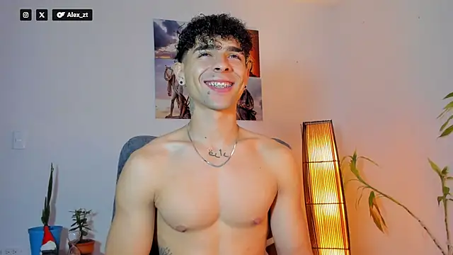 Snapshot of Alex_zt7 chatting on July 7, 6:23 pm Alex zt7 online show from July 7, 6:23 pm