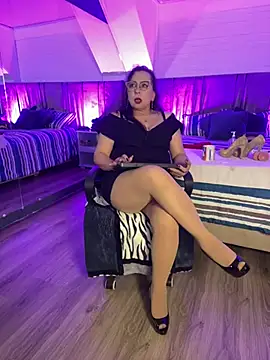Snapshot of Jenifer_cruz chatting on May 8, 5:46 am Jenifer cruz online show from May 8, 5:46 am