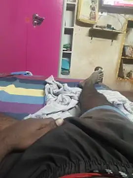 Snapshot of teluguboy_7 chatting on May 27, 2:25 pm teluguboy 7 online show from May 27, 2:25 pm