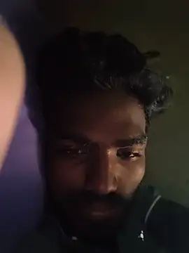 Snapshot of teluguboy_7 chatting on June 28, 5:35 am teluguboy 7 online show from June 28, 5:35 am