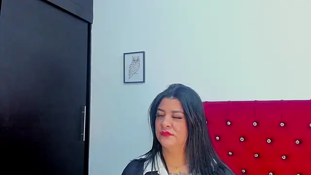 Snapshot of Katty_West chatting on April 11, 7:40 pm Katty West online show from April 11, 7:40 pm