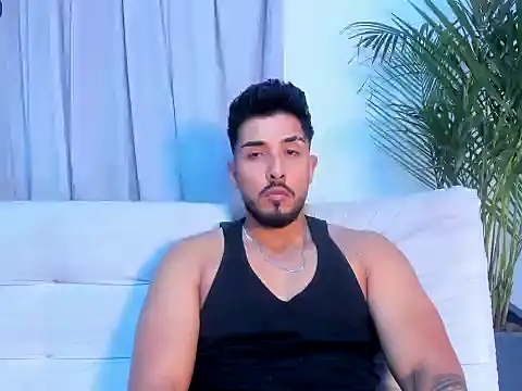 Snapshot of alangreek1 chatting on July 10, 12:26 am alangreek1 online show from July 10, 12:26 am