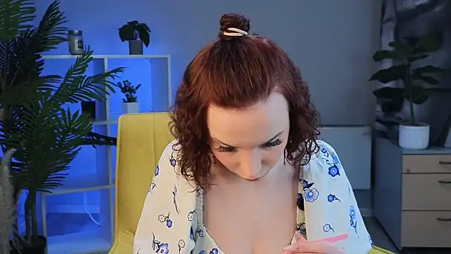 AdrieneChapp online show from April 10, 8:30 am