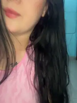 Snapshot of fer_latina26 chatting on April 18, 5:00 am fer latina26 online show from April 18, 5:00 am