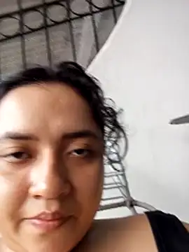 Snapshot of Cassle_ibarra_x chatting on May 4, 9:33 pm Cassle ibarra x online show from May 4, 9:33 pm