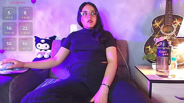 Snapshot of ambar__devon chatting on May 19, 1:56 am ambar devon online show from May 19, 1:56 am