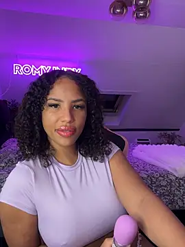 Snapshot of princessromyindy chatting on April 8, 8:42 pm princessromyindy online show from April 8, 8:42 pm